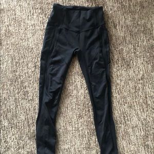 28” Lululemon with side pockets